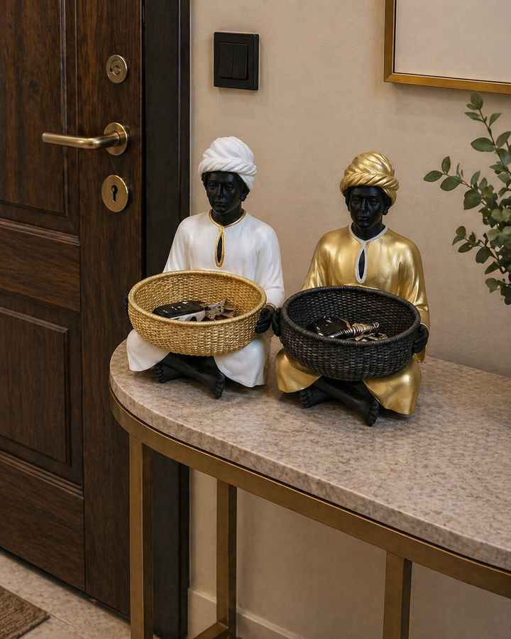 Seated Basket Holder